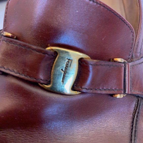 Ferragamo Classic Loafer Slip Ons 9.5 Burgundy main image 9